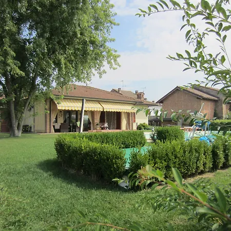 Marinella Bed & Breakfast 4*