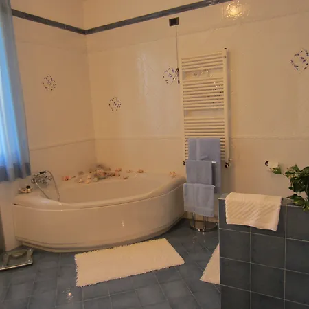 Marinella 4*