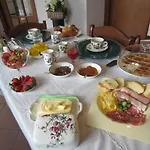 Nocleg ze śniadaniem Marinella Cornale