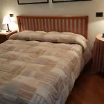 Marinella Nocleg ze śniadaniem 4*